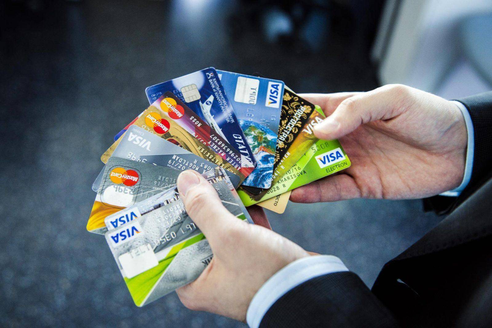 Как правильно пользоваться кредитной картой грамотно и без проблем?